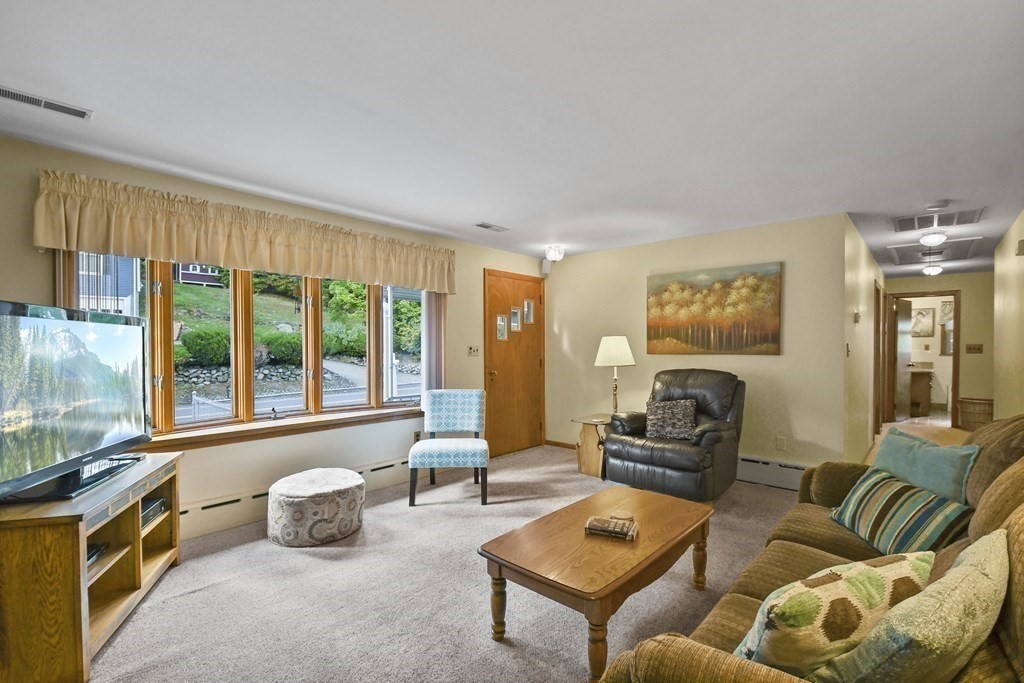 88 Cambridge Road Woburn, MA 01801 - Photo 4 of 31 Gallery Image 4
