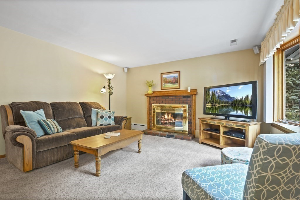 88 Cambridge Road Woburn, MA 01801 - Photo 5 of 31 Gallery Image 5