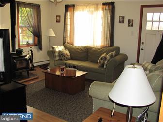 189 Stitzer Road Oley, PA 19522 - Photo 4 of 12 Living Room