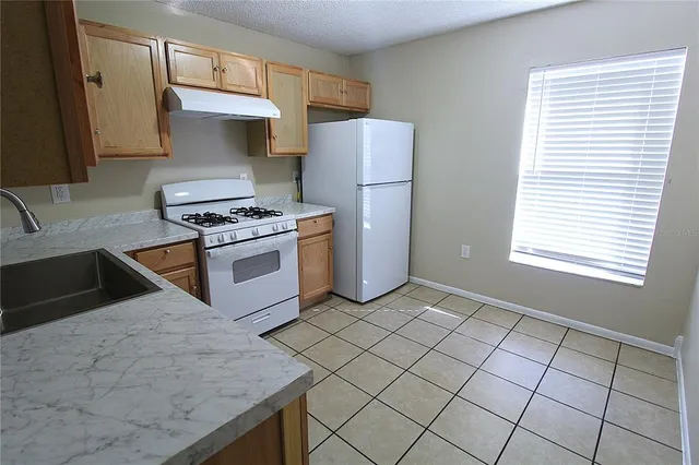 $2,150 | 1604 27th Avenue East, Bradenton, FL 34208