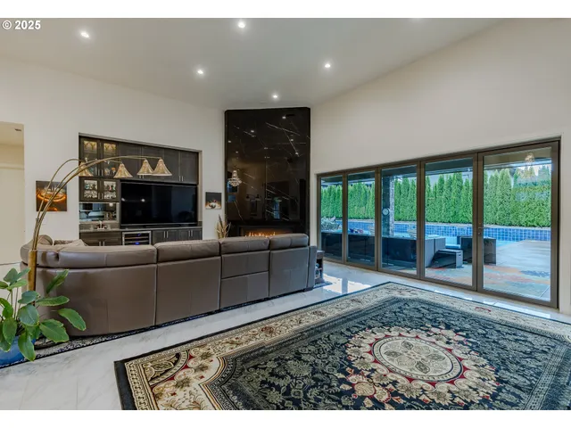 $2,195,000 | 3540 Walton Lane, Eugene, OR 97408
