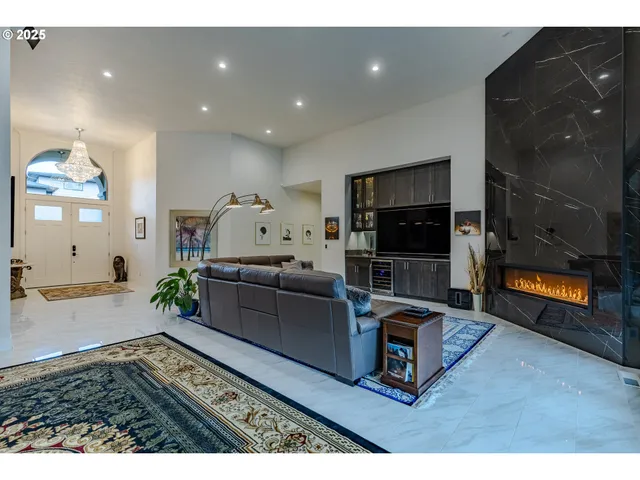 $2,195,000 | 3540 Walton Lane, Eugene, OR 97408