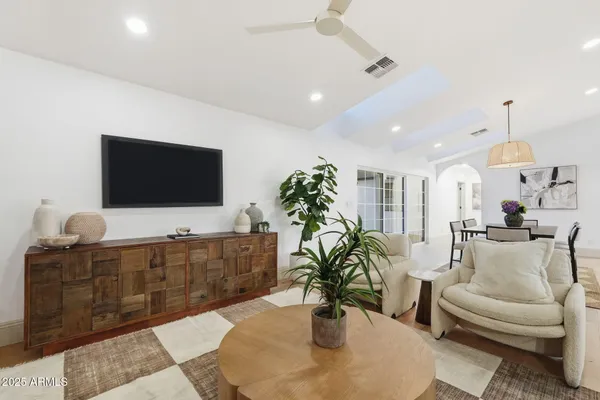 $1,699,999 | 2315 North 42nd Street, Phoenix, AZ 85008