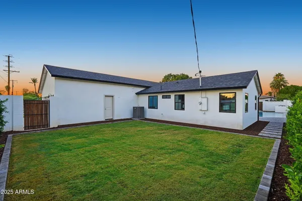 $1,699,999 | 2315 North 42nd Street, Phoenix, AZ 85008