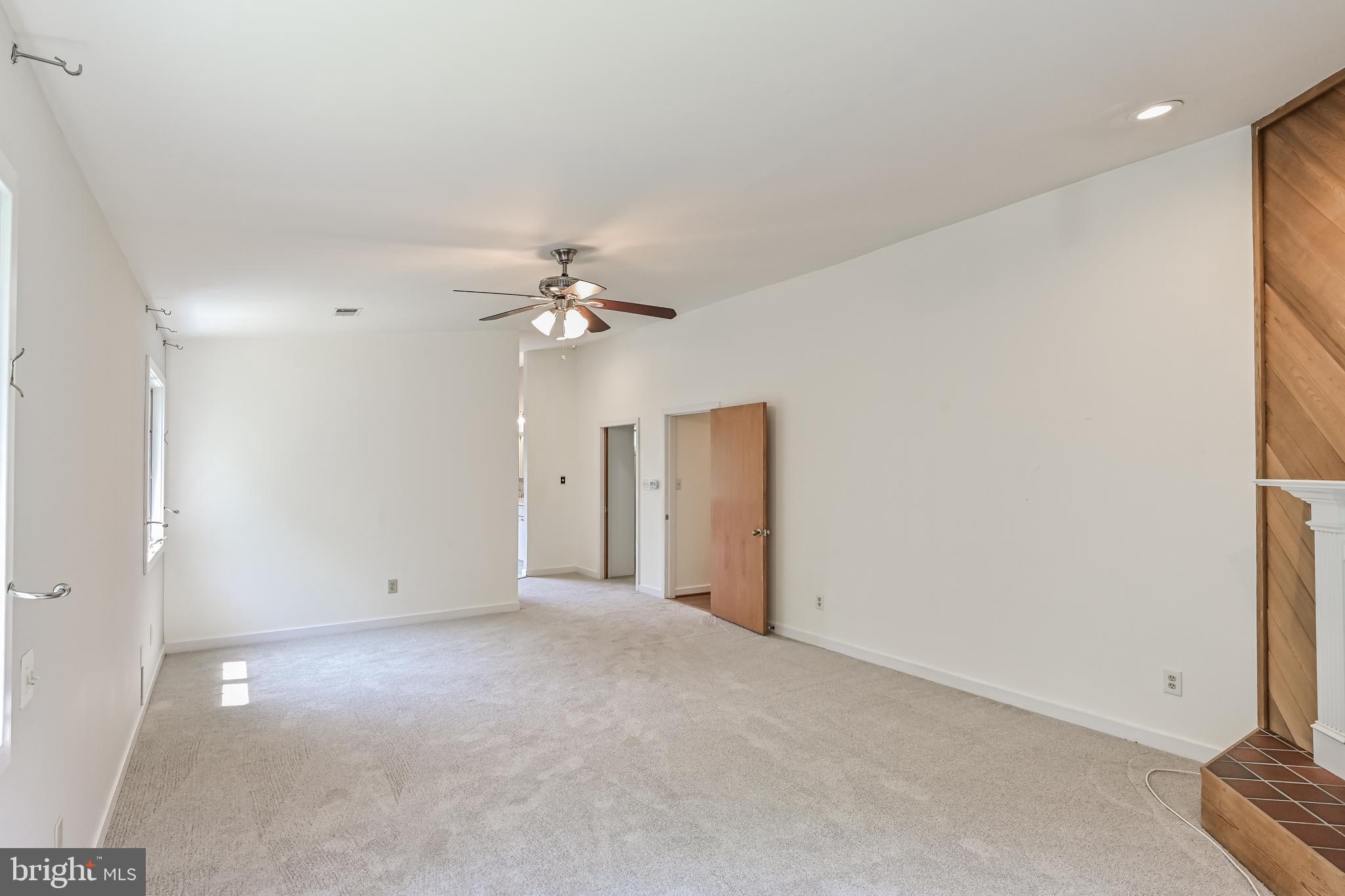 445 Springvale Road Great Falls, VA 22066 - Photo 26 of 62 a view of an empty room