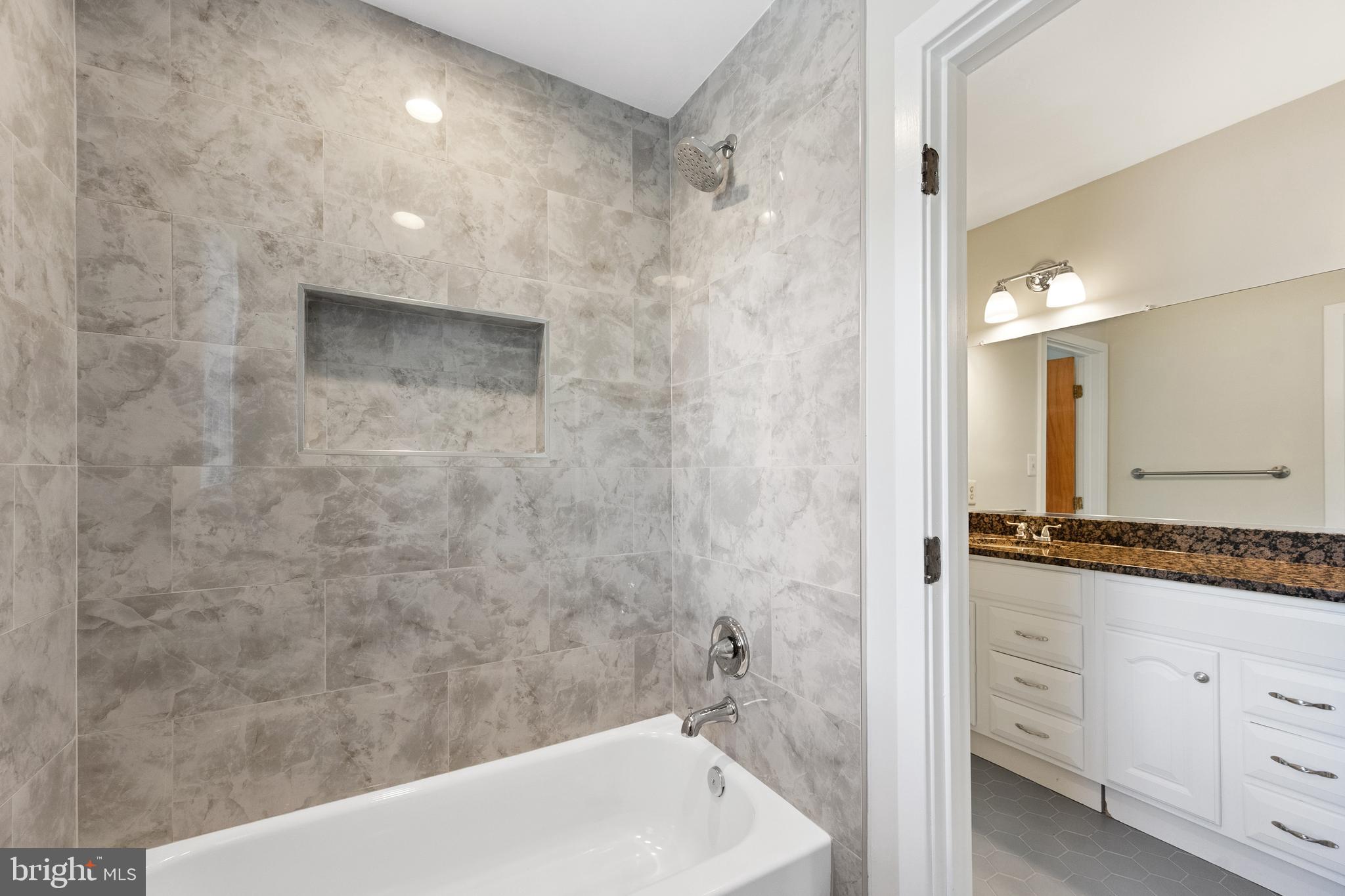 445 Springvale Road Great Falls, VA 22066 - Photo 39 of 62 Separate Shower/Tub & Water Closet in Buddy Bath