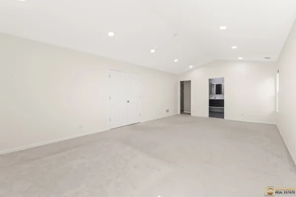 $3,600 | 1495 Dearborn Court, Unit 1495, Mount Prospect, IL 60056