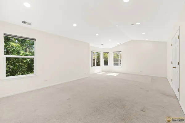 $3,600 | 1495 Dearborn Court, Unit 1495, Mount Prospect, IL 60056