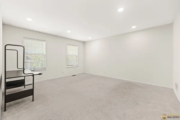 $3,600 | 1495 Dearborn Court, Unit 1495, Mount Prospect, IL 60056