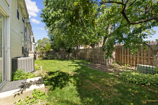 $3,600 | 1495 Dearborn Court, Unit 1495, Mount Prospect, IL 60056