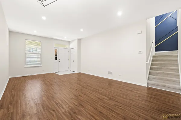 $3,600 | 1495 Dearborn Court, Unit 1495, Mount Prospect, IL 60056