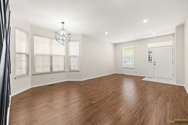 $3,600 | 1495 Dearborn Court, Unit 1495, Mount Prospect, IL 60056