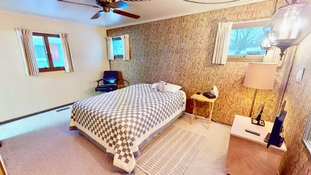 $225,000 | 3414 Parkway Boulevard, Two Rivers, WI 54241