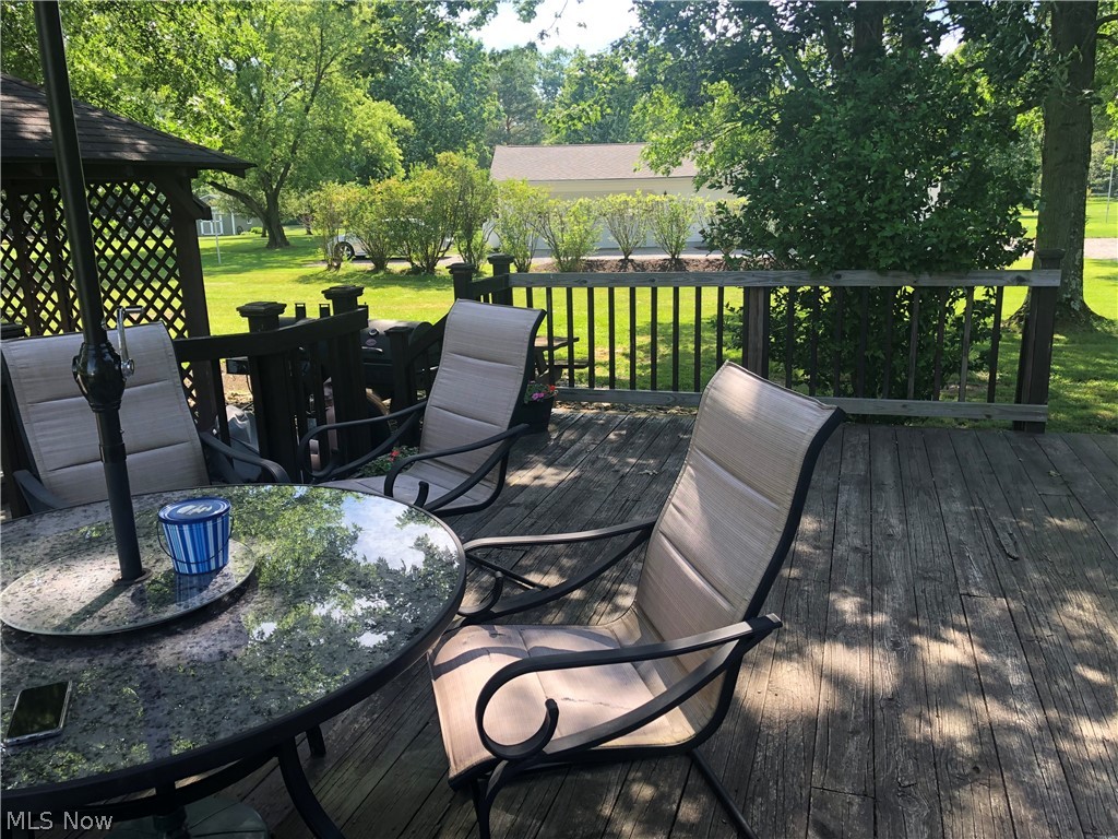 8686 Henderson Road Diamond, OH 44412 - Photo 11 of 28