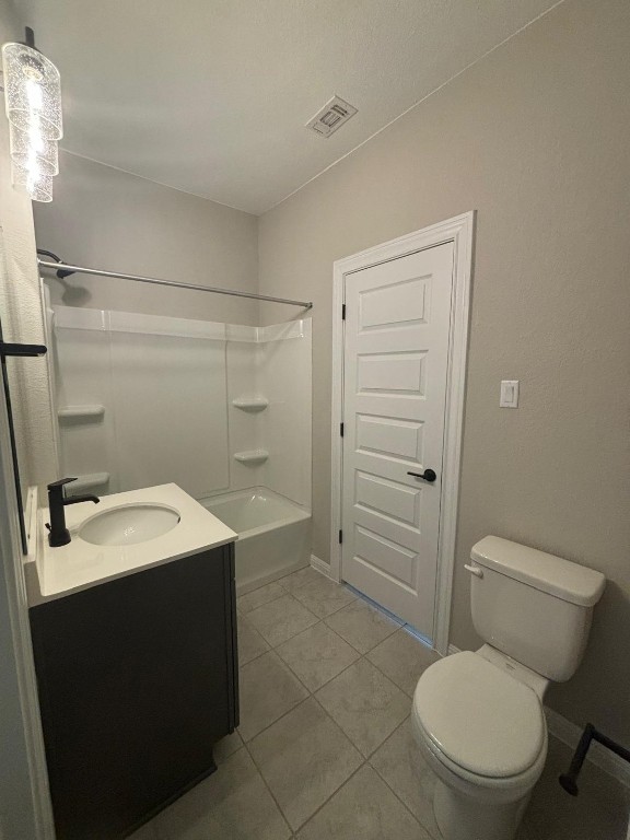 305 Harbors Lane Leander, TX 78641 - Photo 25 of 28 a bathroom with a sink a toilet and shower