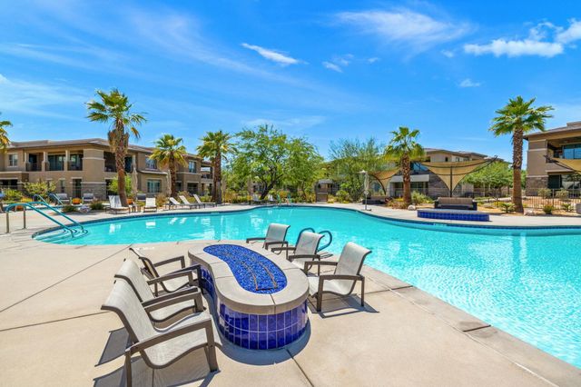 $6,000 | 302 Retreat Circle, Palm Desert, CA 92260