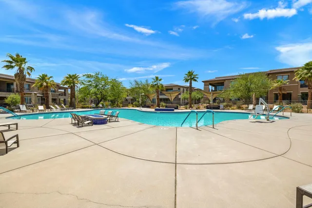 $6,000 | 302 Retreat Circle, Palm Desert, CA 92260