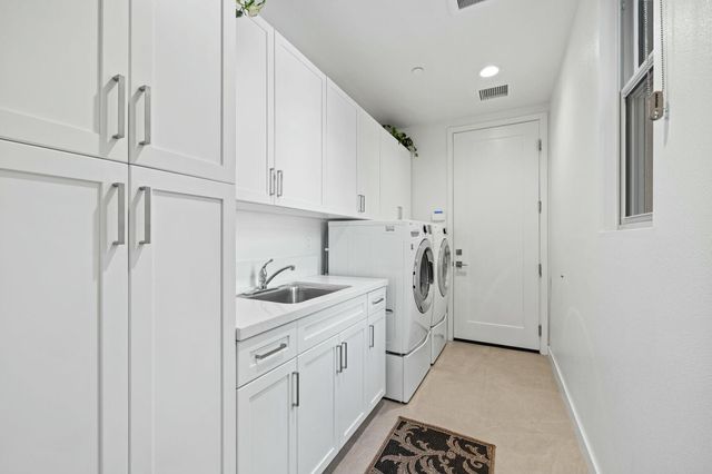 $6,000 | 302 Retreat Circle, Palm Desert, CA 92260