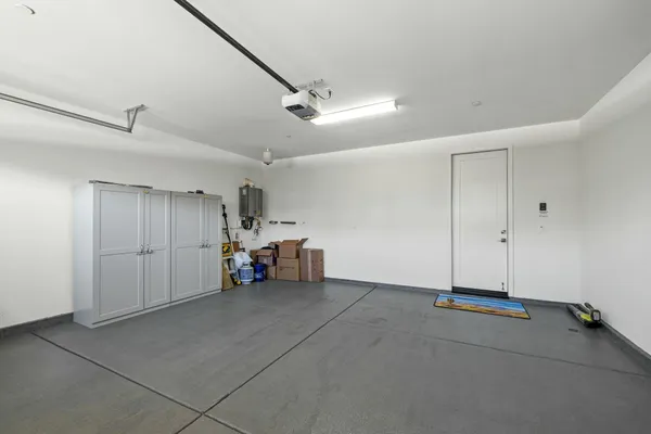 $6,000 | 302 Retreat Circle, Palm Desert, CA 92260