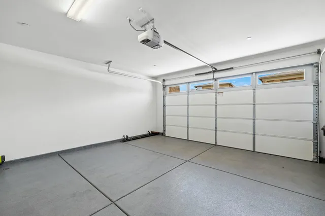 $6,000 | 302 Retreat Circle, Palm Desert, CA 92260