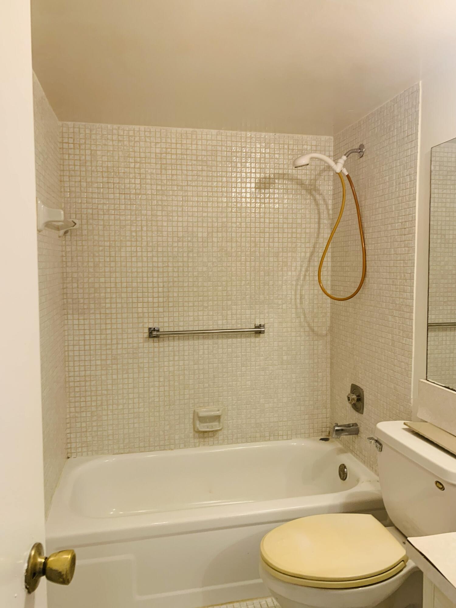 7 Suffolk A Boca Raton, FL 33434 - Photo 7 of 19 IMG_3662