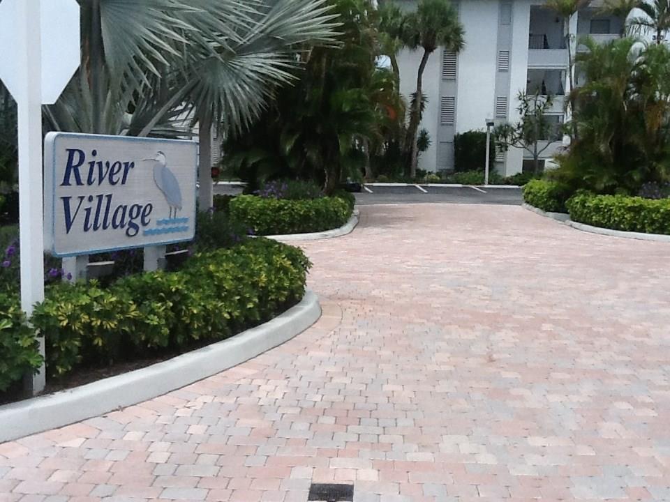 370 Northeast Edgewater Drive, Unit 103 Jensen Beach, FL 34957 - Photo 2 of 24