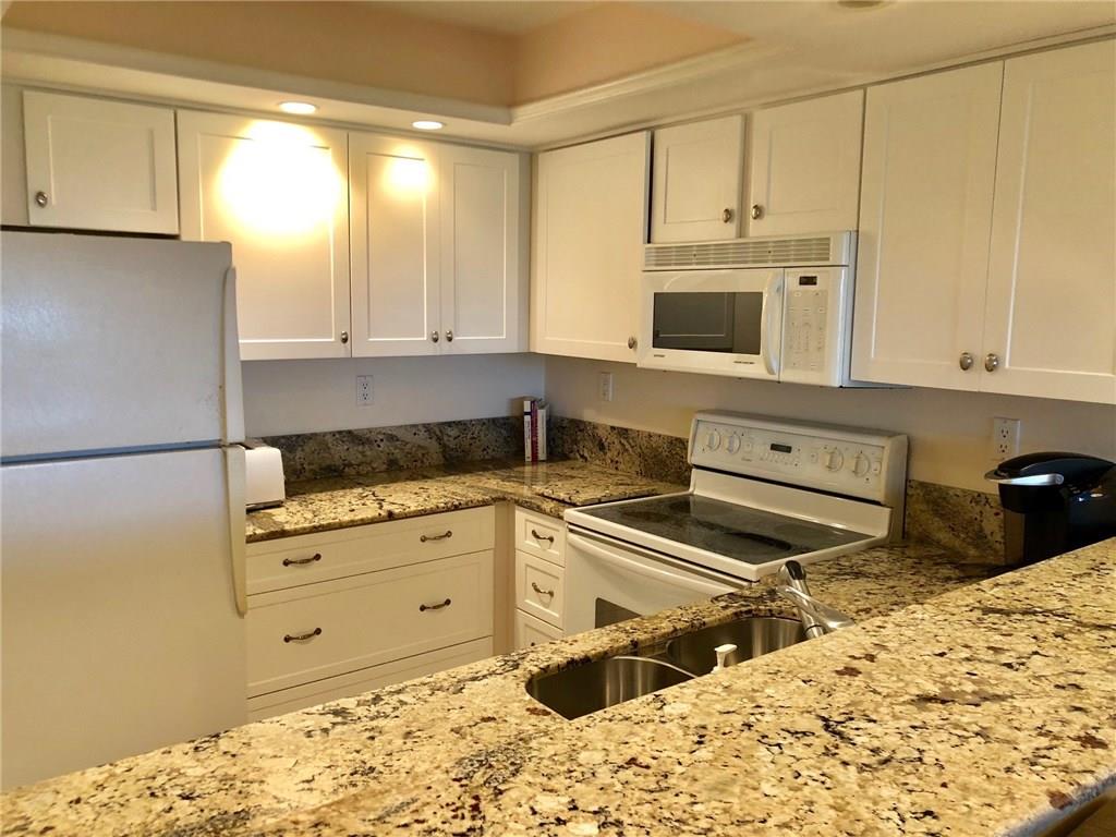 370 Northeast Edgewater Drive, Unit 103 Jensen Beach, FL 34957 - Photo 8 of 24