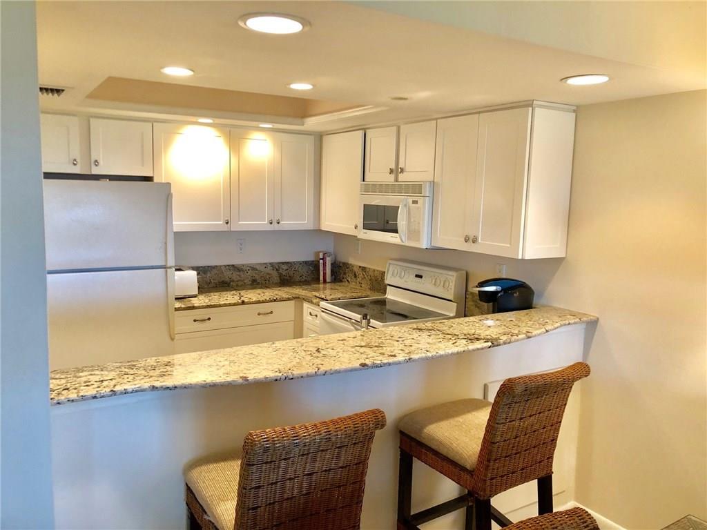 370 Northeast Edgewater Drive, Unit 103 Jensen Beach, FL 34957 - Photo 10 of 24