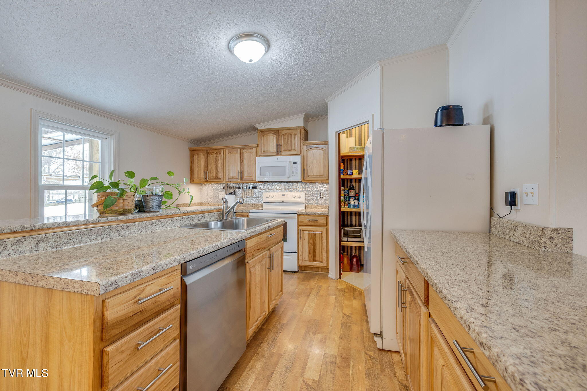 7185 Snapps Ferry Road Afton, TN 37616 - Photo 14 of 34 012