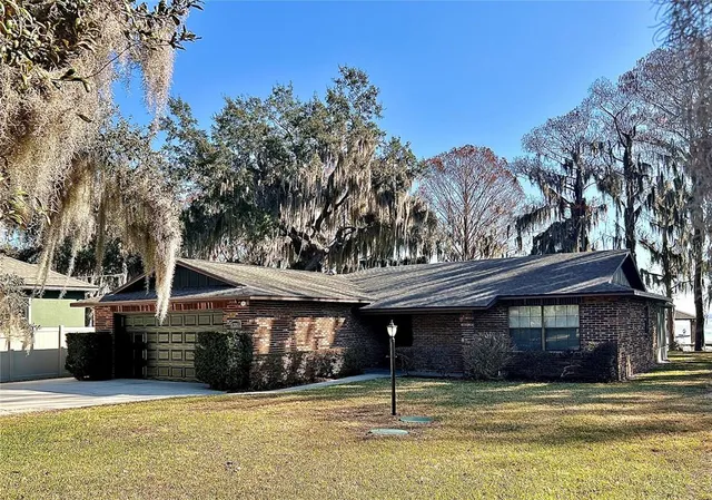 $649,000 | 12255 Virginia Drive, Leesburg, FL 34788