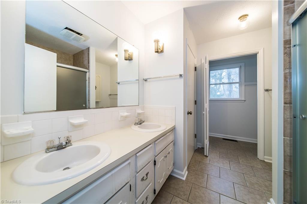 2849 Frye Bridge Road Clemmons, NC 27012 - Photo 16 of 34 Gallery Image 16