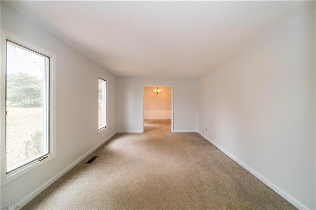 2849 Frye Bridge Road Clemmons, NC 27012 - Photo 4 of 34 Gallery Image 4