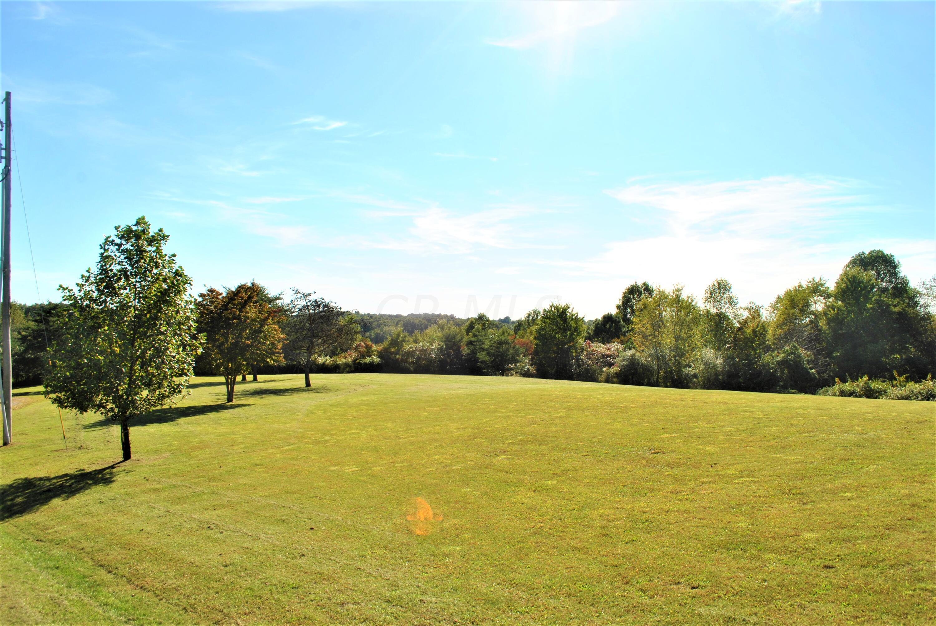 4335 Sour Run Road Wellston, OH 45692 - Photo 12 of 40 Front Yard