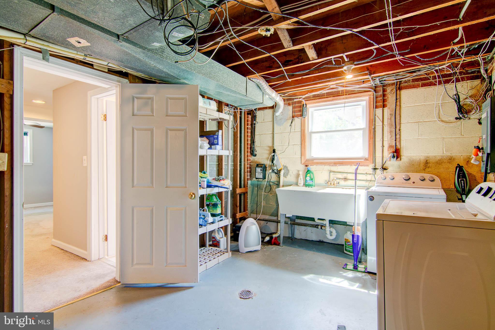 11531 Colt Terrace Silver Spring, MD 20902 - Photo 38 of 40 Gallery Image 38