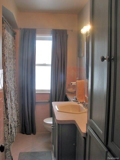 17439 Faulman Road Clinton Township, MI 48035 - Photo 11 of 30 11.jpg