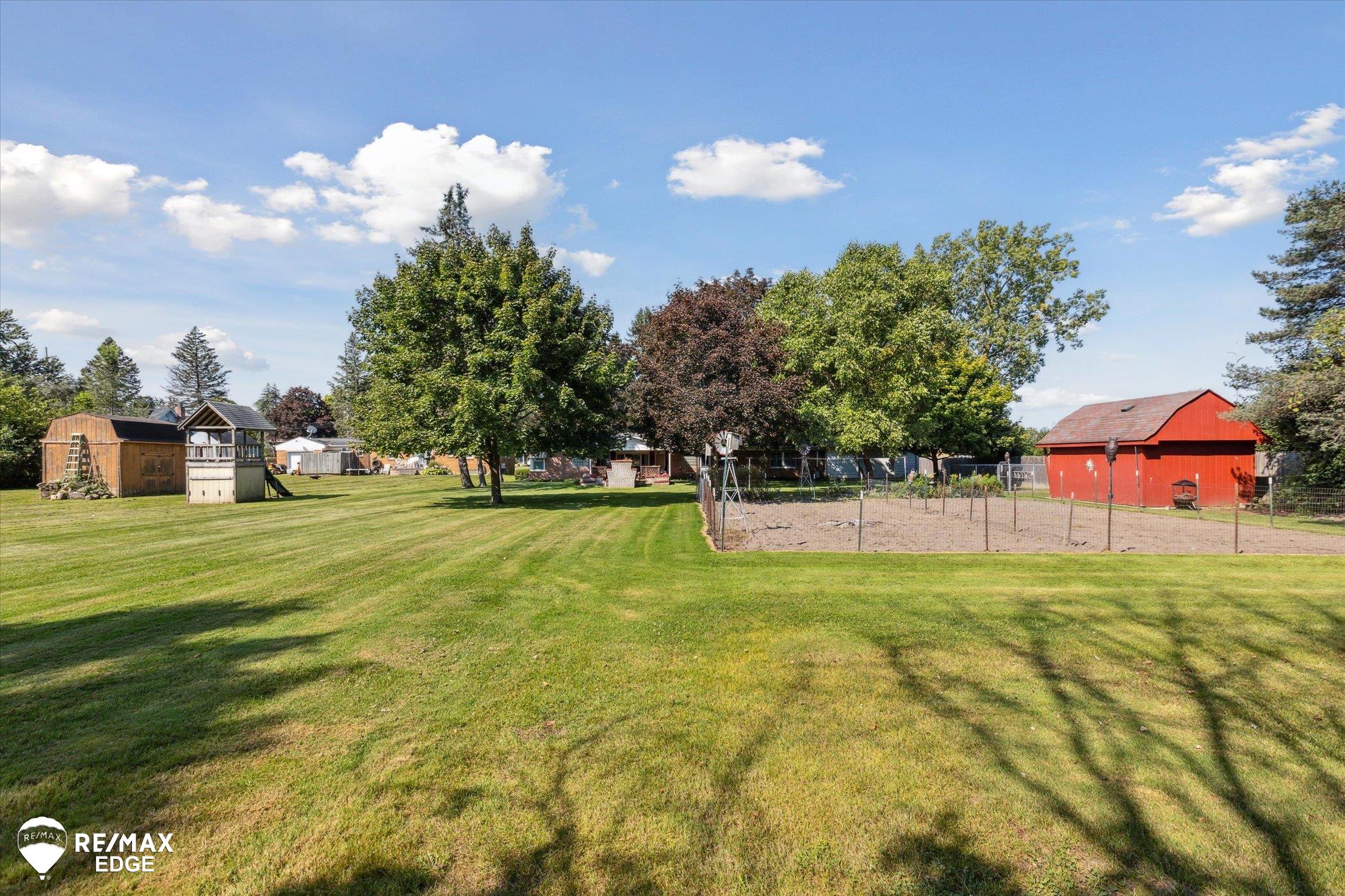 3092 Covert Road Flint, MI 48506 - Photo 25 of 41 50154153-3216d851-fa58-4d7d-936d-c9da266224d6.JPG