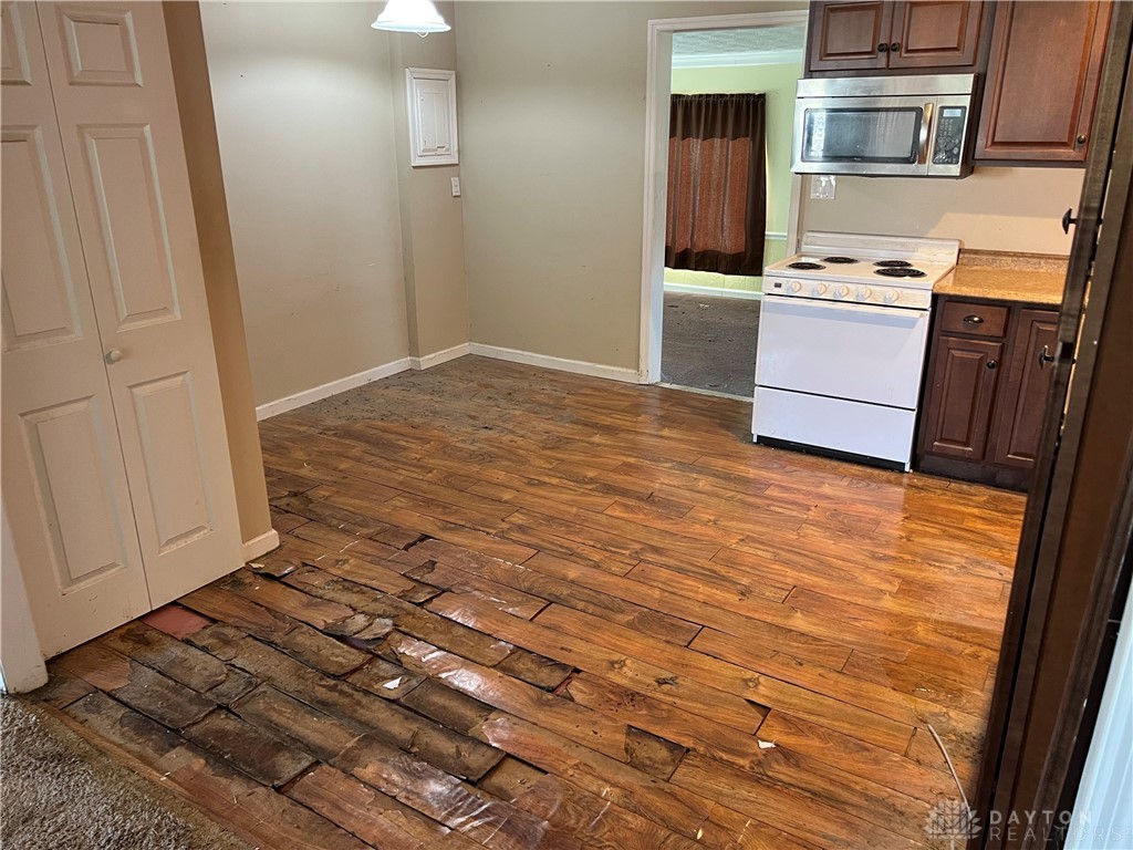 165 Hess Road Bellbrook, OH 45305 - Photo 4 of 23