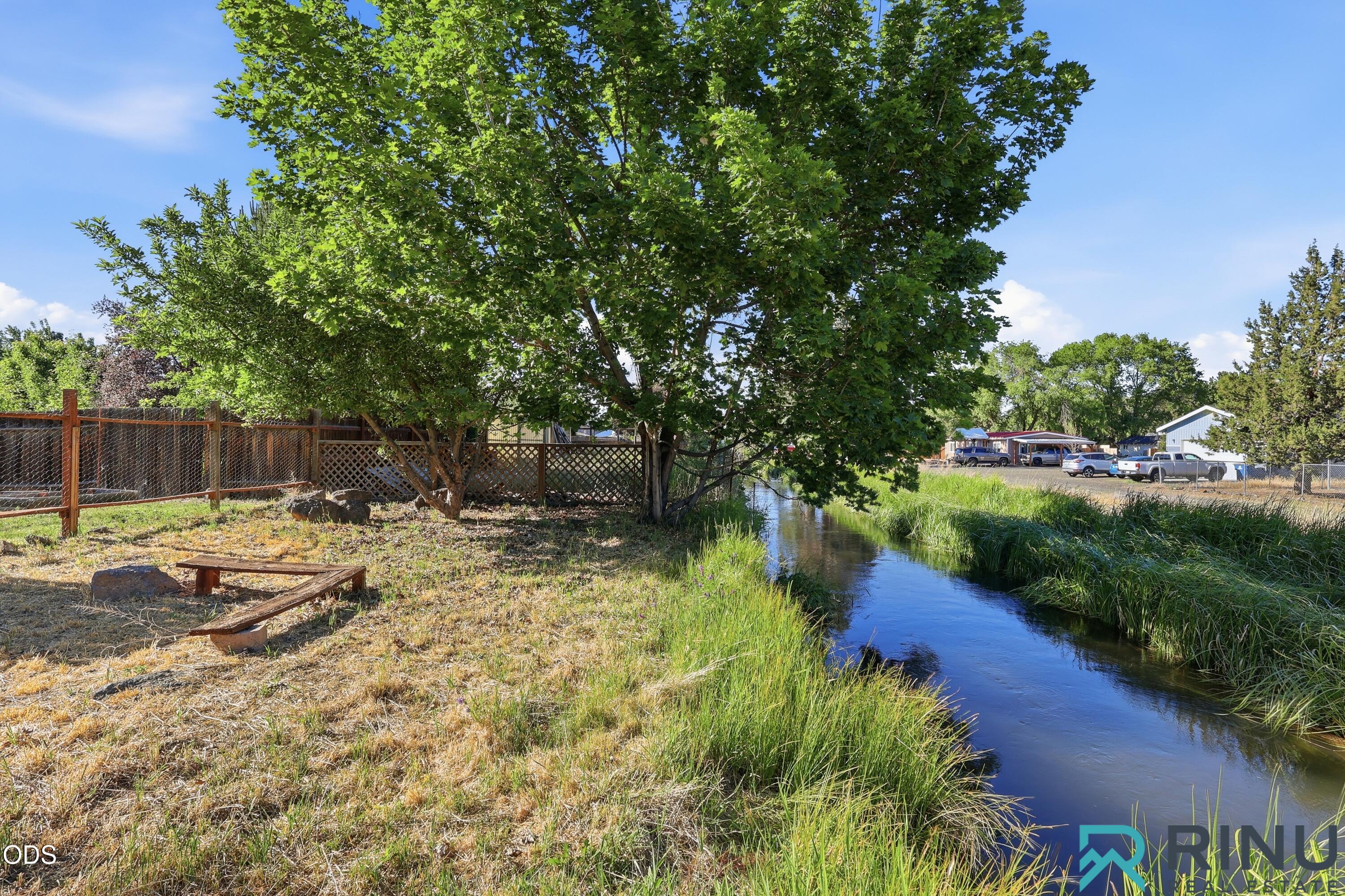 1810 Southwest 27th Street Redmond, OR 97756 - Photo 42 of 53