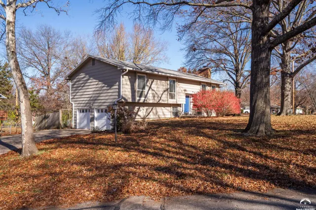 $329,900 | 3018 Topeka Lane, Lawrence, KS 66047