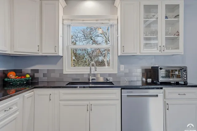 $329,900 | 3018 Topeka Lane, Lawrence, KS 66047