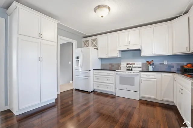 $329,900 | 3018 Topeka Lane, Lawrence, KS 66047