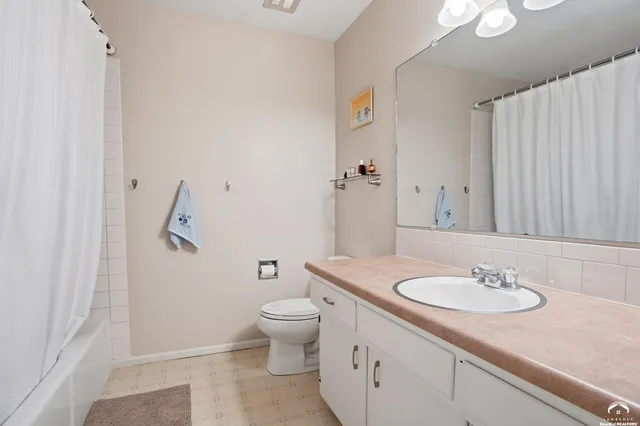 $329,900 | 3018 Topeka Lane, Lawrence, KS 66047