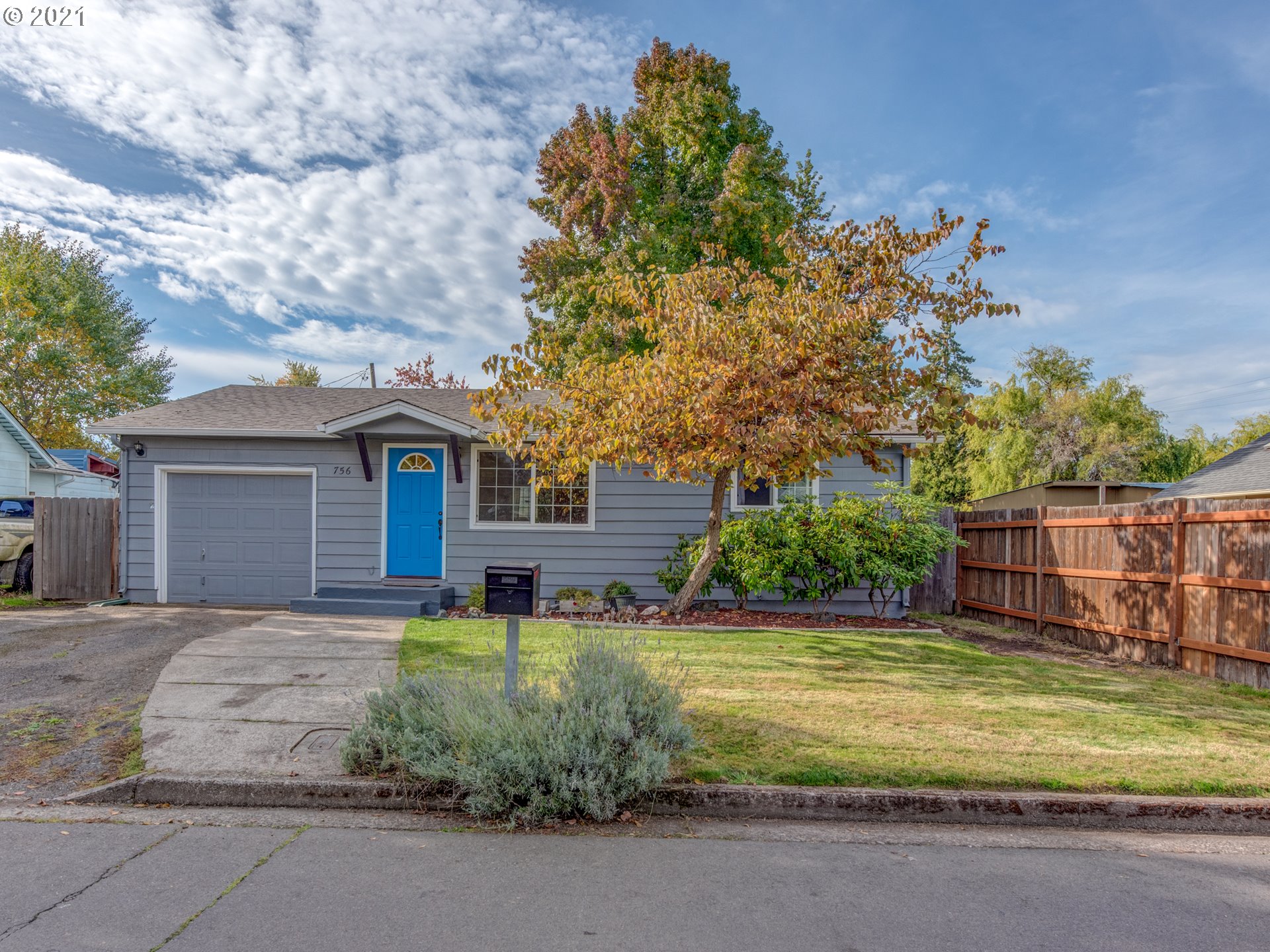 756 North 23rd Street Springfield, OR 97477 - Photo 2 of 22 a view of a house with a yard