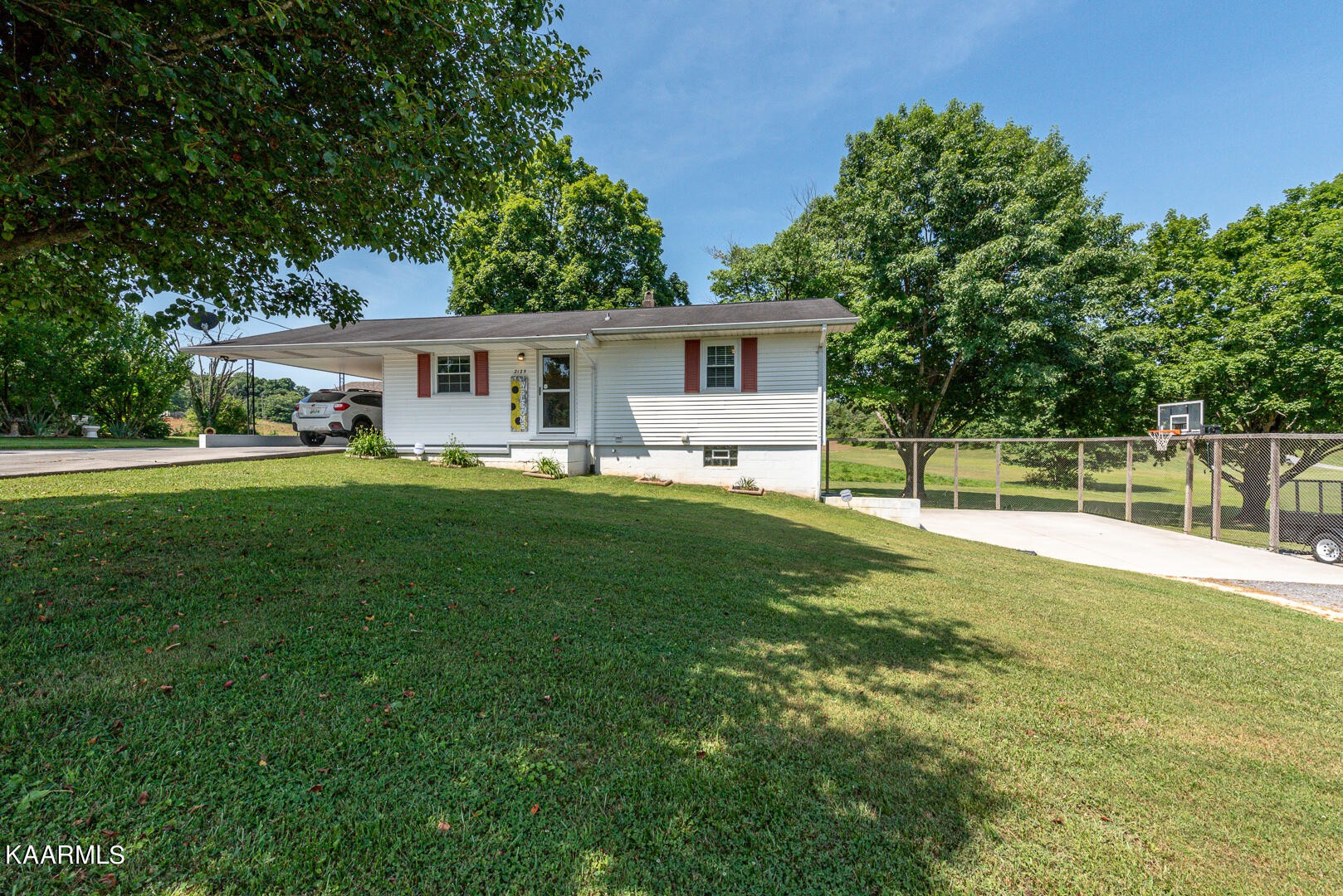 2125 Grey Ridge Road Maryville, TN 37801 - Photo 3 of 41 Gallery Image 3