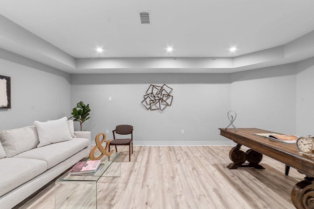 19 Boulder Road Newton, MA 02459 - Photo 32 of 42