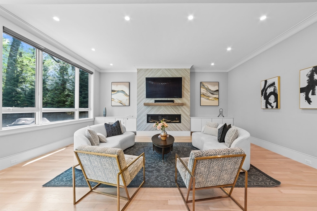 19 Boulder Road Newton, MA 02459 - Photo 6 of 42