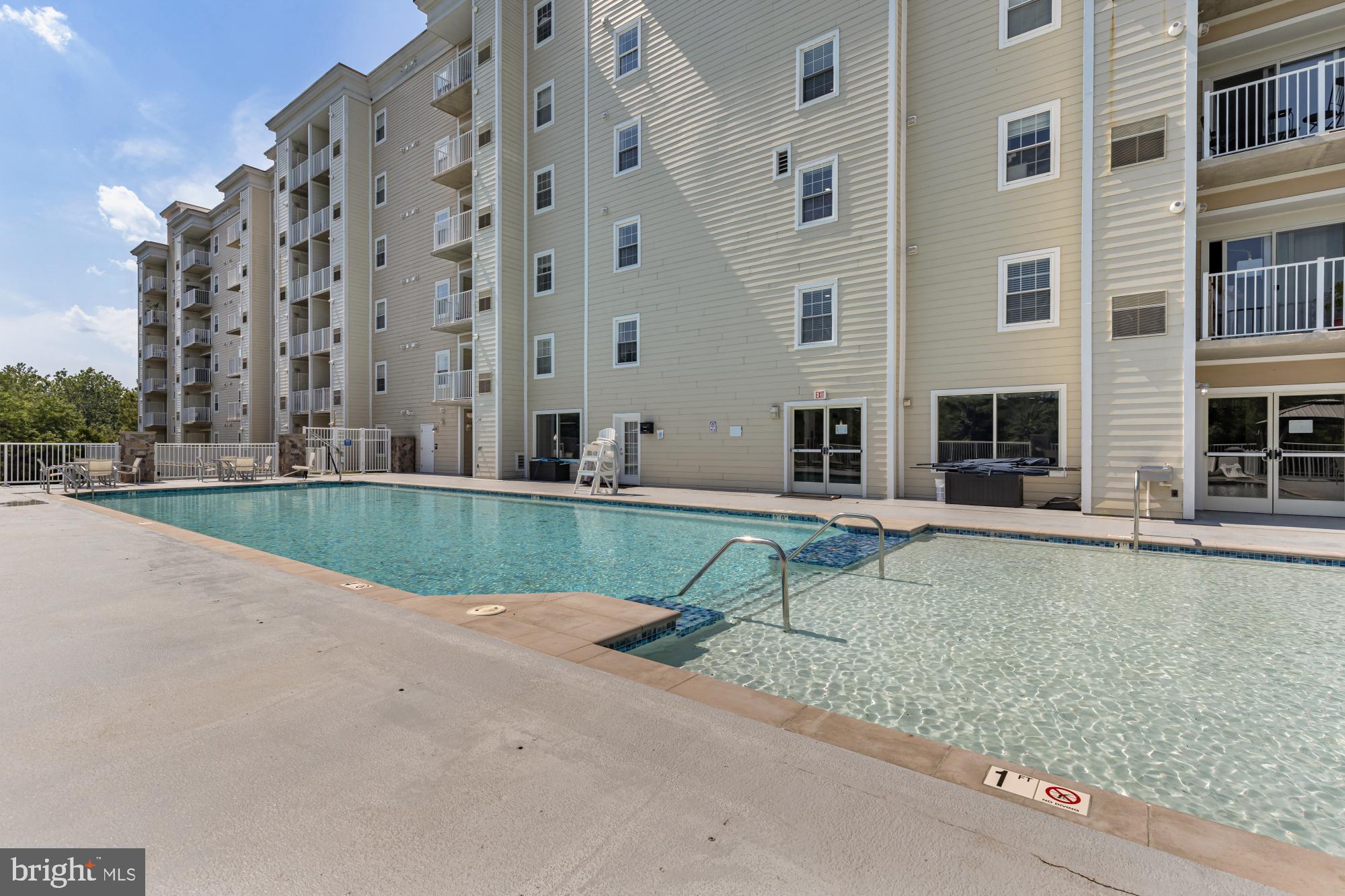 6301 Edsall Road, Unit 507 Alexandria, VA 22312 - Photo 34 of 40 Pool