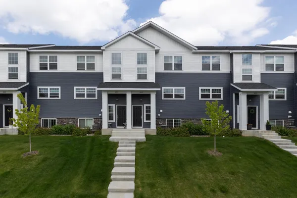 $374,900 | 3159 Clover Ridge Drive, Chaska, MN 55318