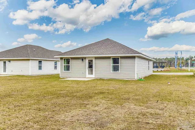 $270,900 | 6485 Firefly Drive, Milton, FL 32583