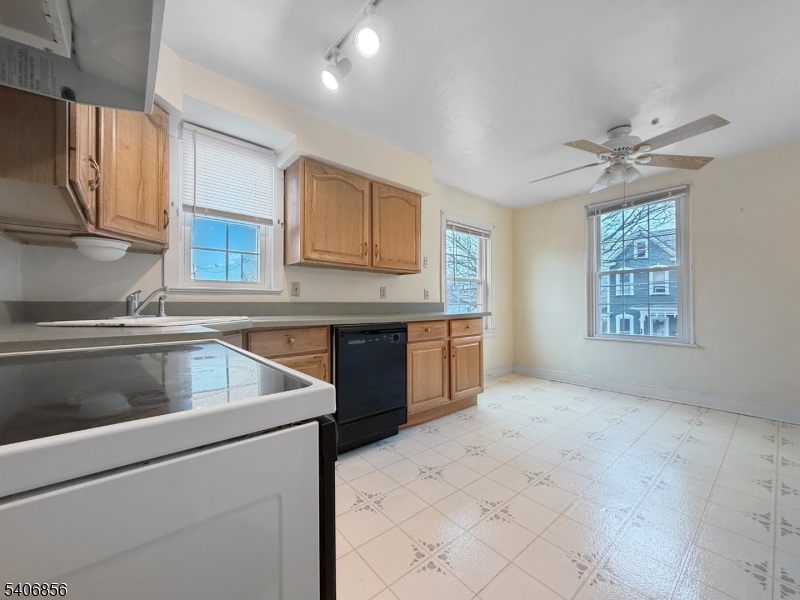 416 Front Street Belvidere, NJ 07823 - Photo 10 of 14